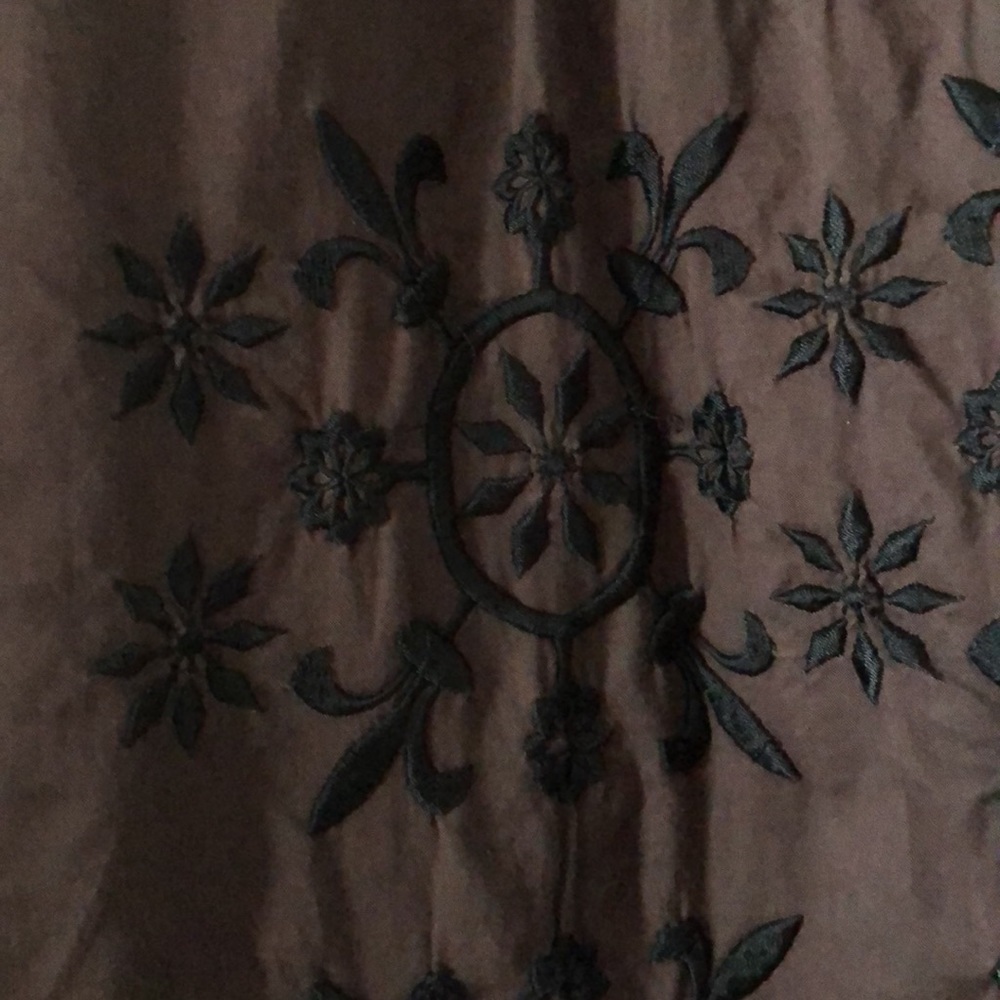 Super cute peasant dress - brown with black embroidery - Picture 4 of 6